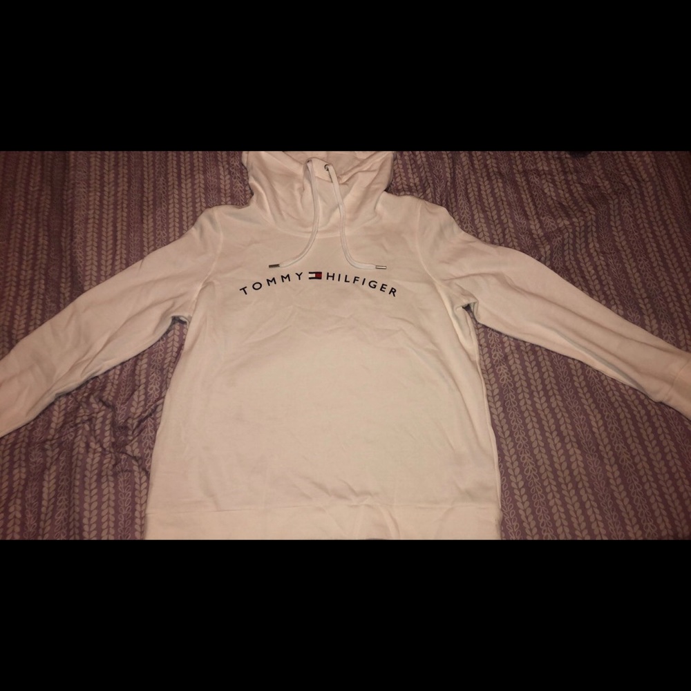 Tommy Hilfiger sweater